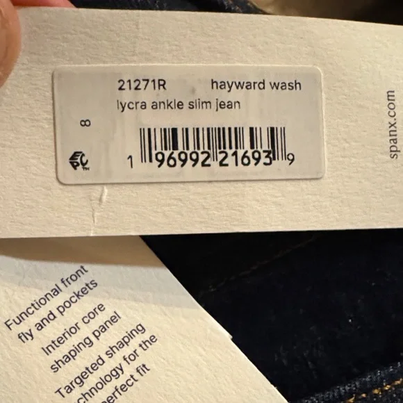 NWT SPANXsculpt Lycra Ankle Slim Jeans in Hayward Wash Size 8
